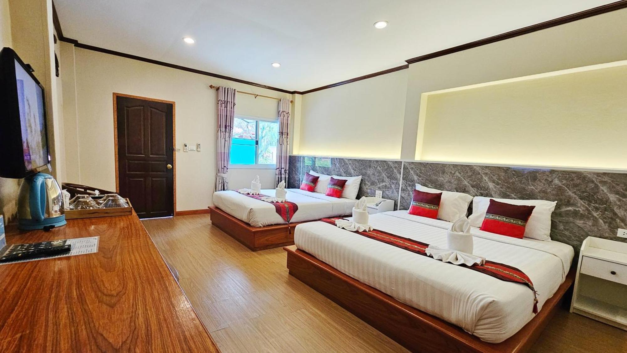 Phaithong Sotel Resort Chalong Dış mekan fotoğraf