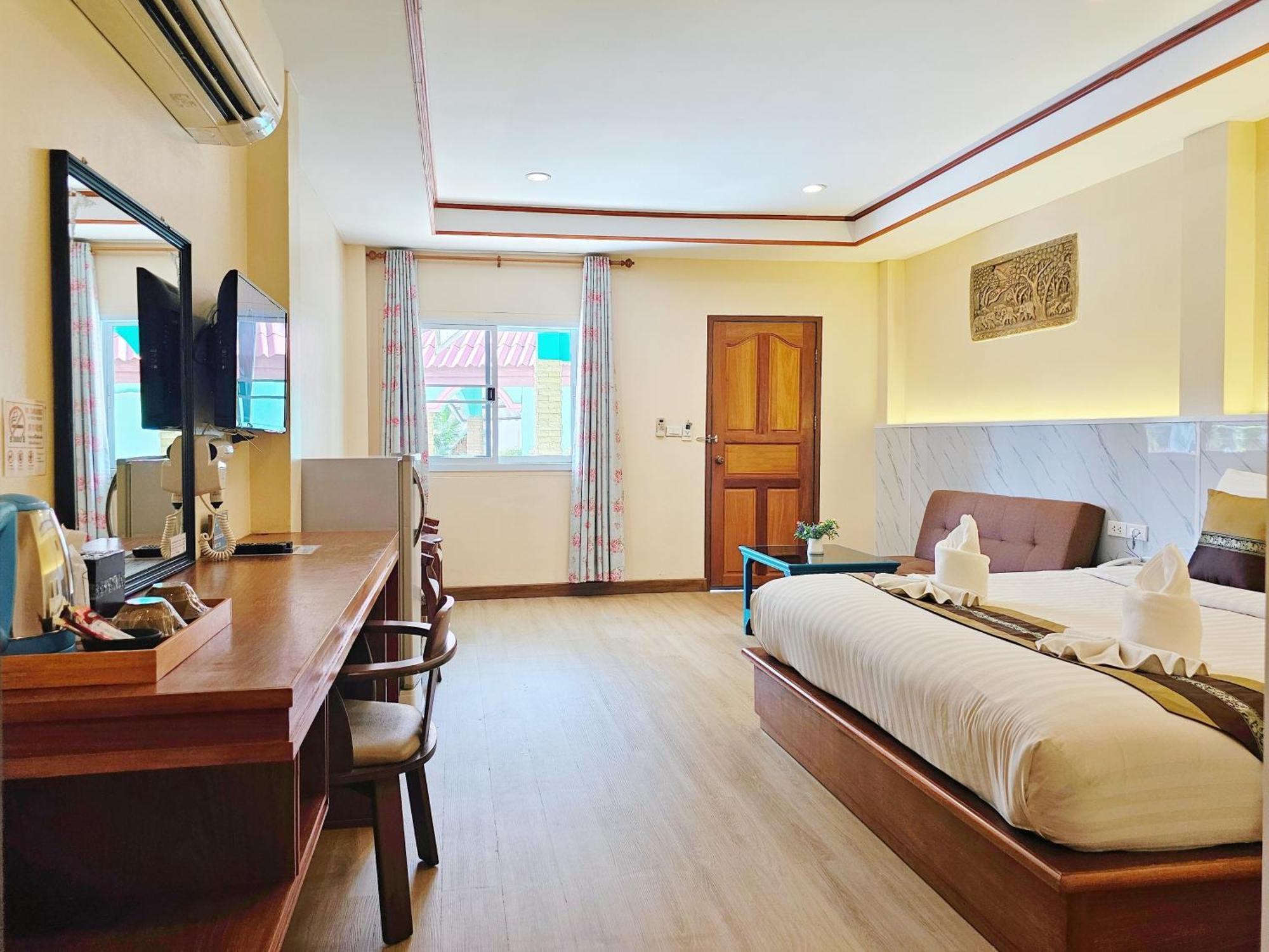 Phaithong Sotel Resort Chalong Dış mekan fotoğraf
