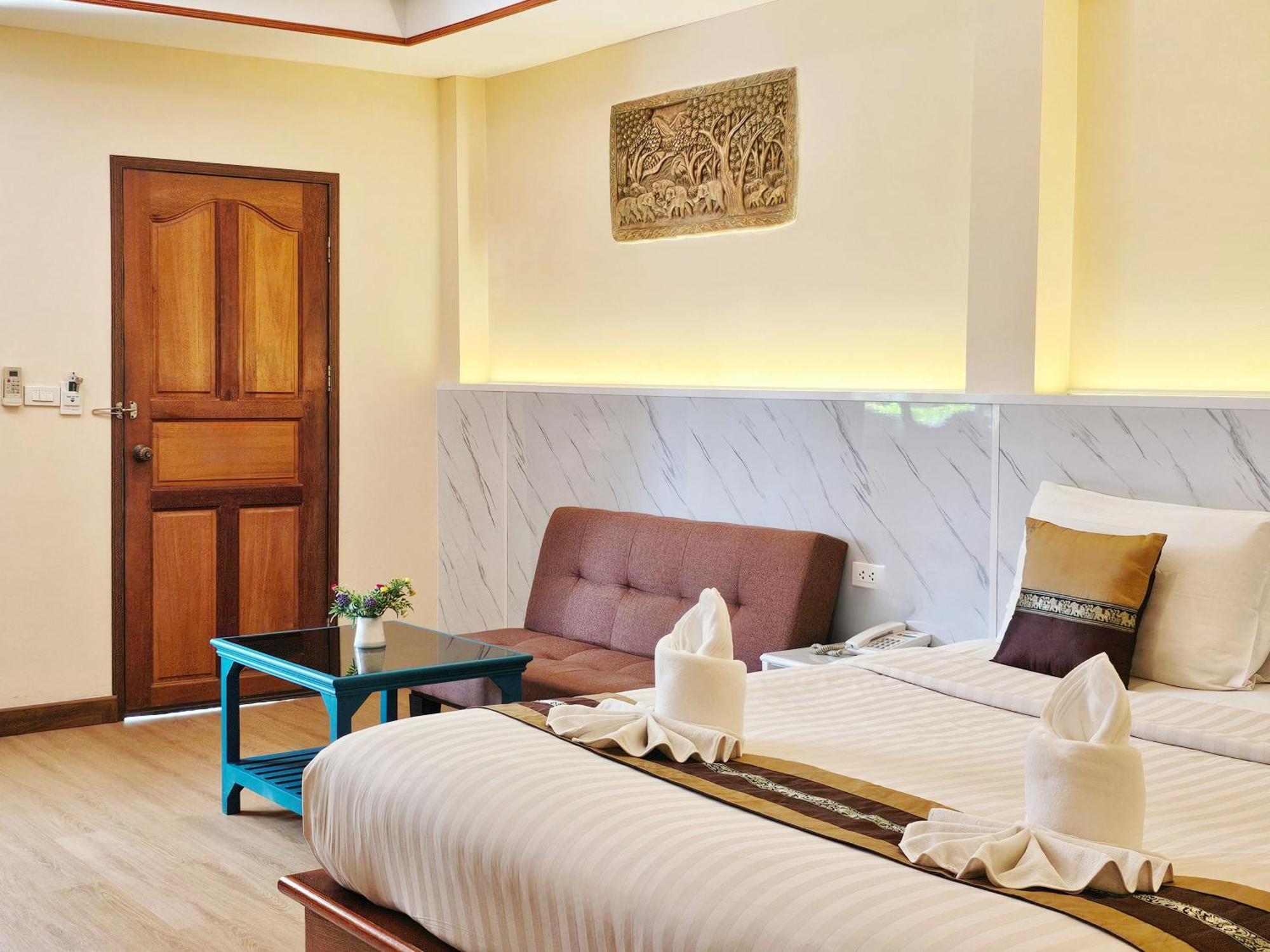 Phaithong Sotel Resort Chalong Dış mekan fotoğraf